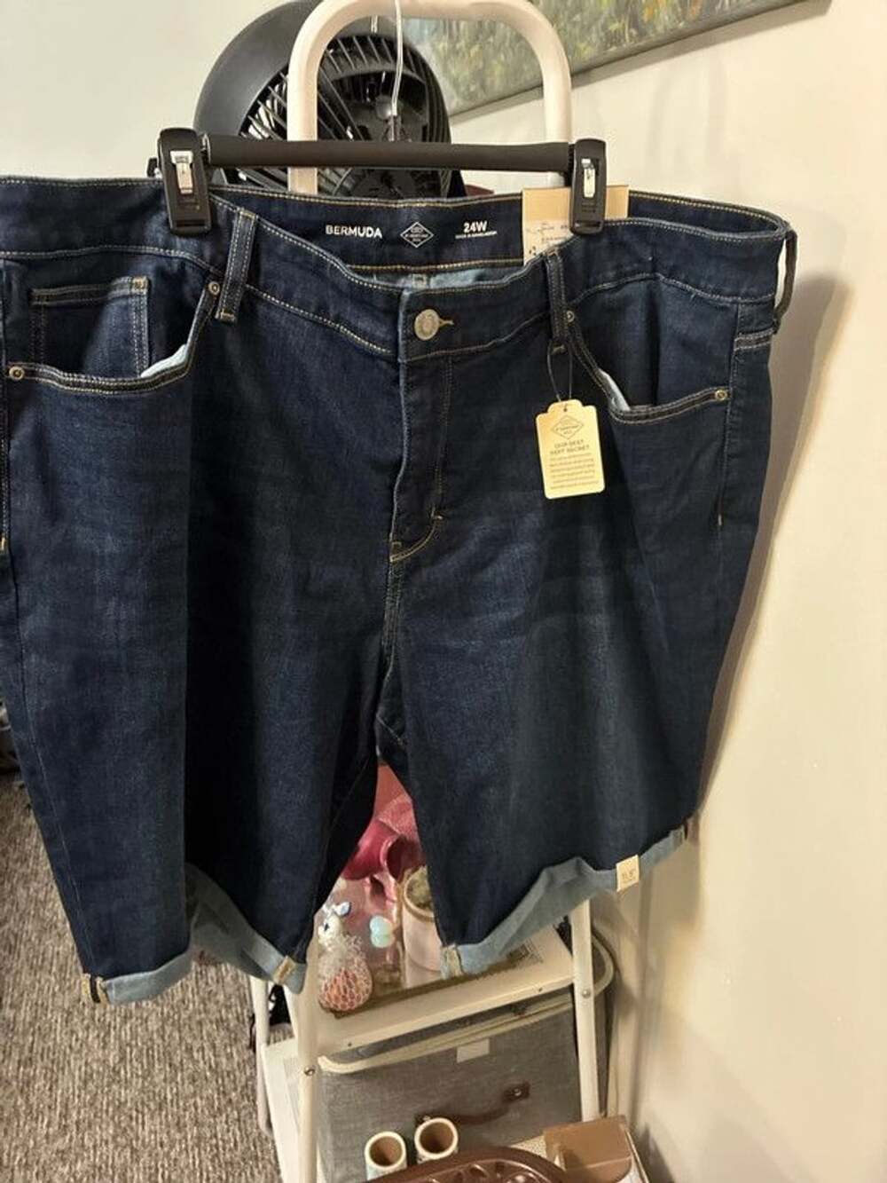 Women’s 3 xl 24 St. John’s bay jean shorts Bermuda nwt